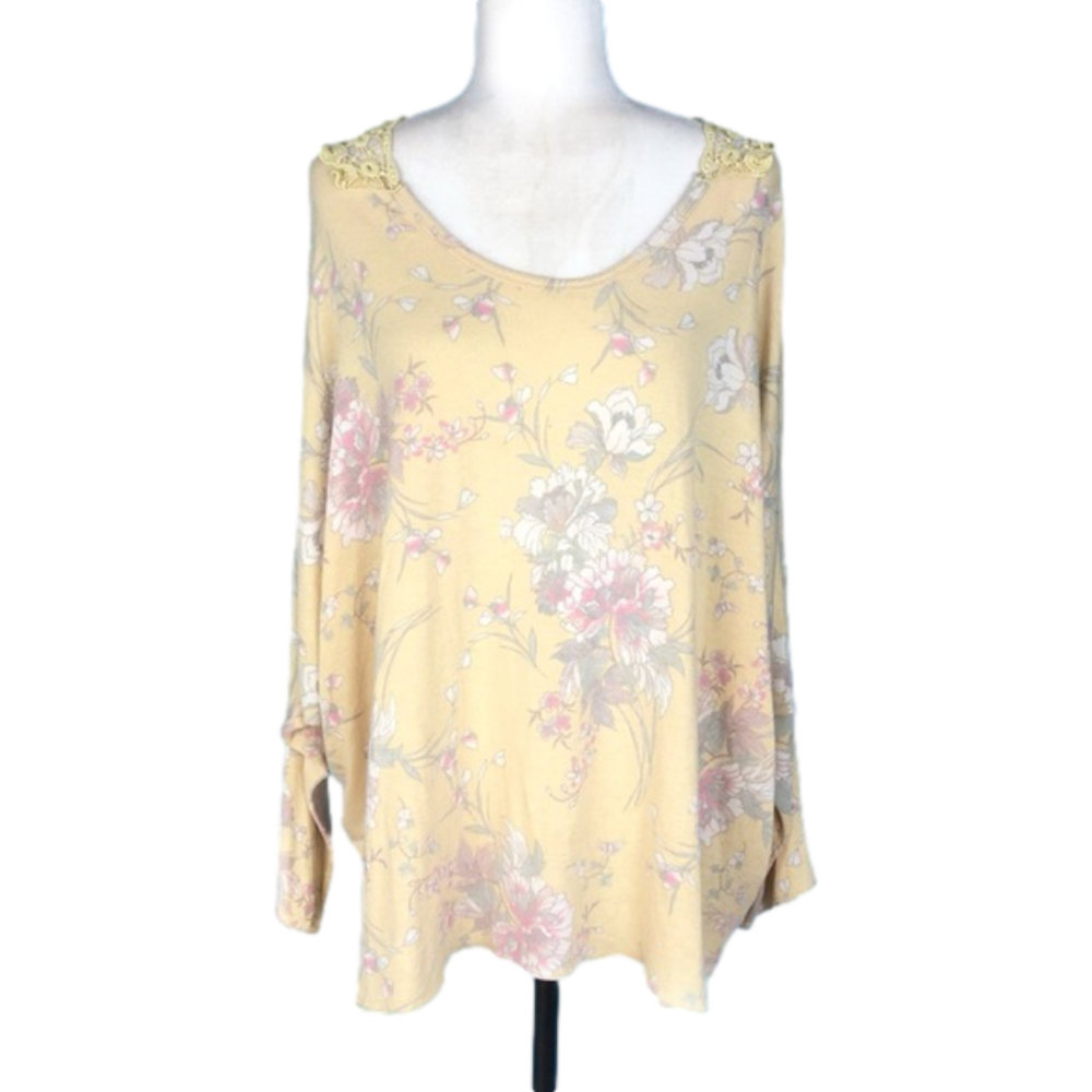 M Made in Italy yellow knit top